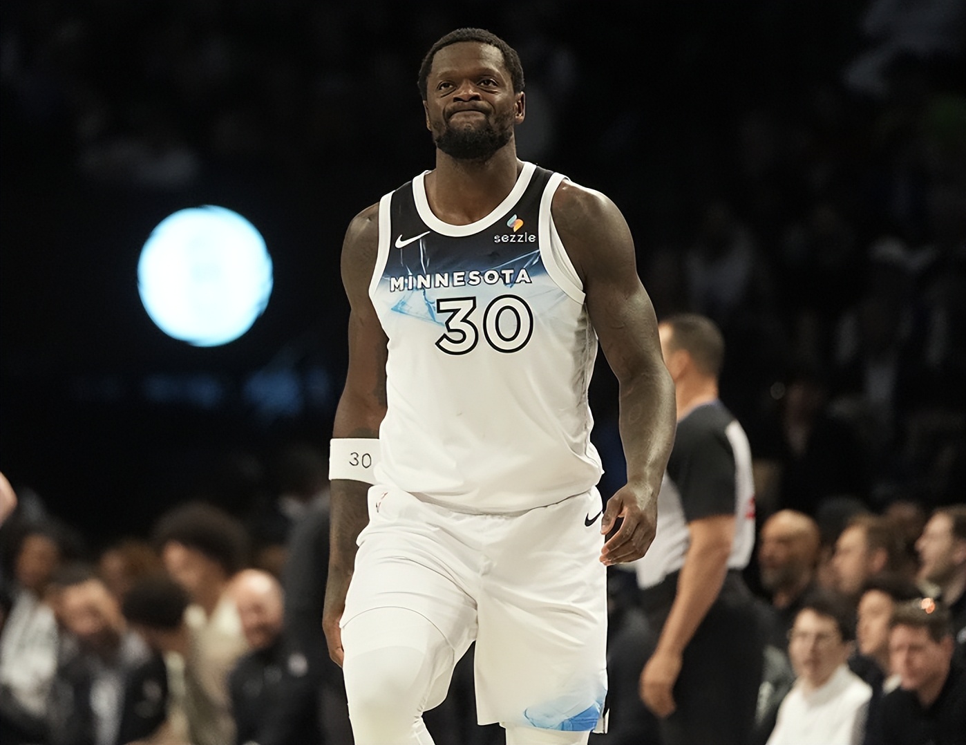 关于赛地聚焦：NBA季后赛加时末段热度飙升，金州勇士更衣室发声，底气十足，轮换策略成焦点的信息-jiuyou